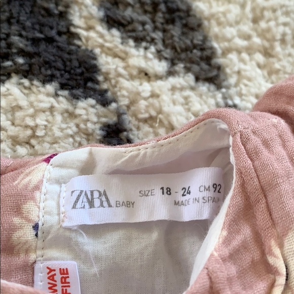 Baby girl Zara dress, worn once! - Picture 2 of 5